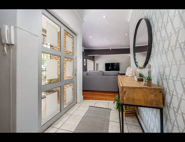 5 BEDROOM FREEHOLD FOR SALE IN VIERLANDEN